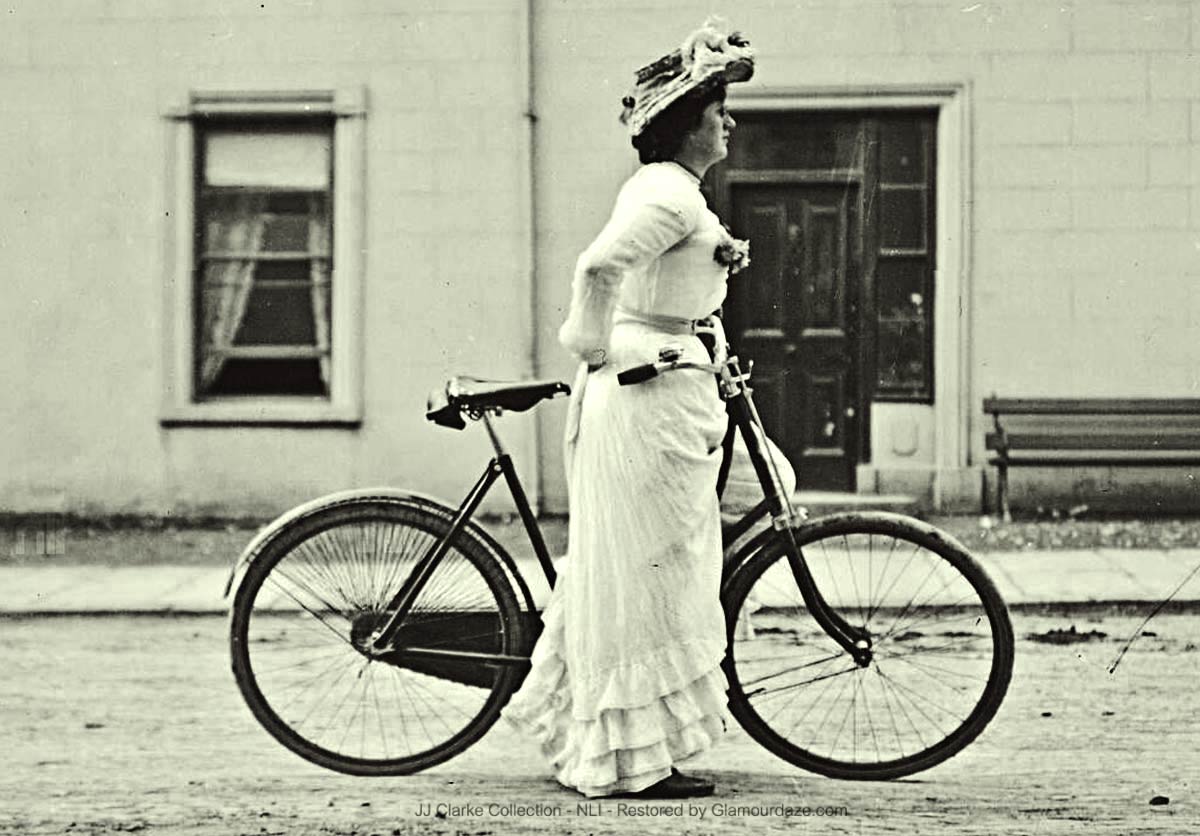 Woman-on-a-bicycle--Dublin-1904