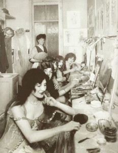 Paris-Chorus-Girls-1913