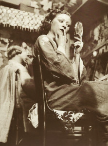 1930s-makeup---Folies-Bergère-Paris 1930