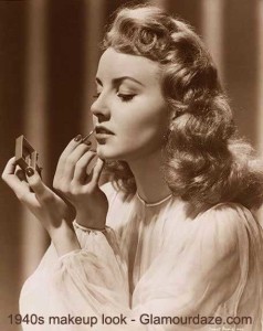 Janet Blair-apples-lipstick-1948