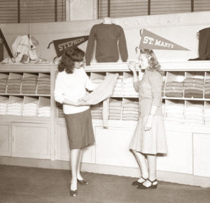 kaufman-Straus---Louseville-1940s-fashion1