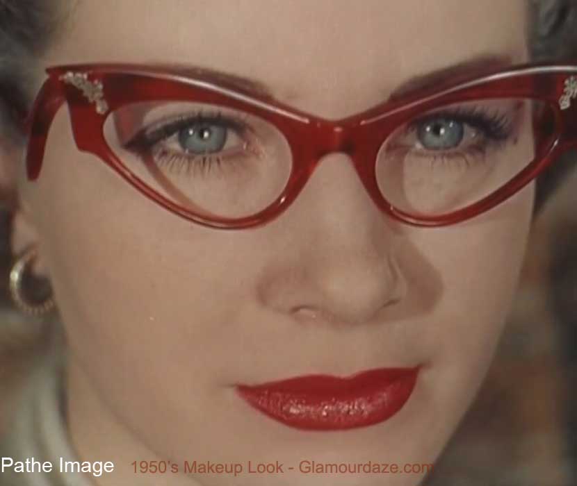 girls-who-wear-glasses---1950s-eye-makeup-advice7c