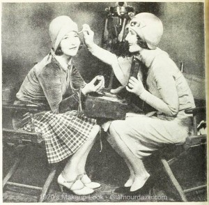 1920's-Makeup--Hollywood-Beauty-Tricks---Eva-Von-Berne-with-Norma-Shearer