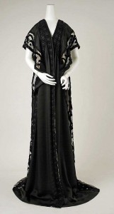 1909-Negligee--Met-Museum---Gift-of-Mrs.-Harry-T.-Peters,-1950