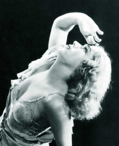 1930's-Beauty-Secrets---Hollywoods-Most-Beautiful-Necks8
