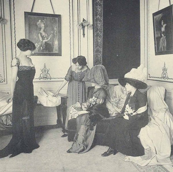 Casa del Patrimonio---Salón de Vente-1910-Moda