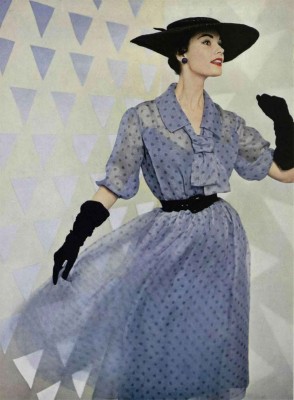 L'officiel-de-la-mode---Christian-Dior-1954