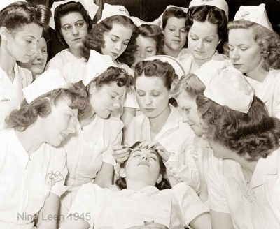 Helena-Rubinstein---The-Cosmetics-&-Beauty-Giant---1941--g