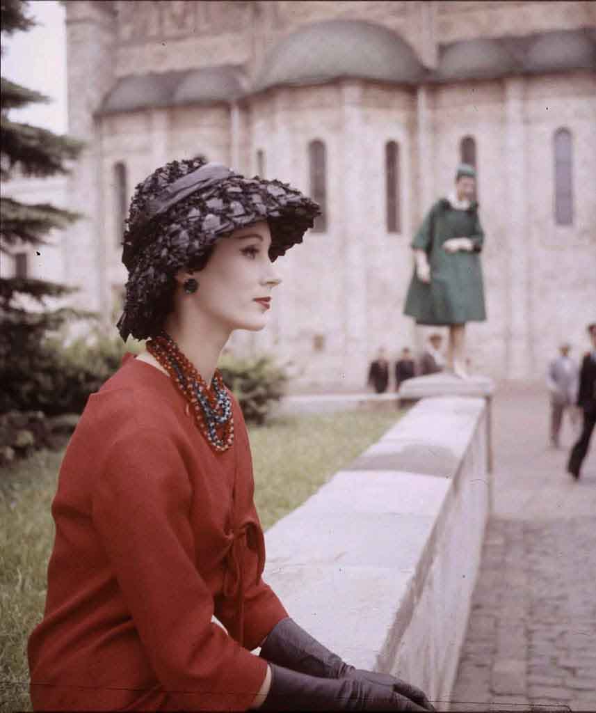 Christian-Dior-in-Moscow-June-1959-