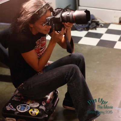 Mitzi-Valenzuela-of-Mitzi-and-Company-Photography-in-shooting-mode.-From-Pin-Up!-The-Movie.