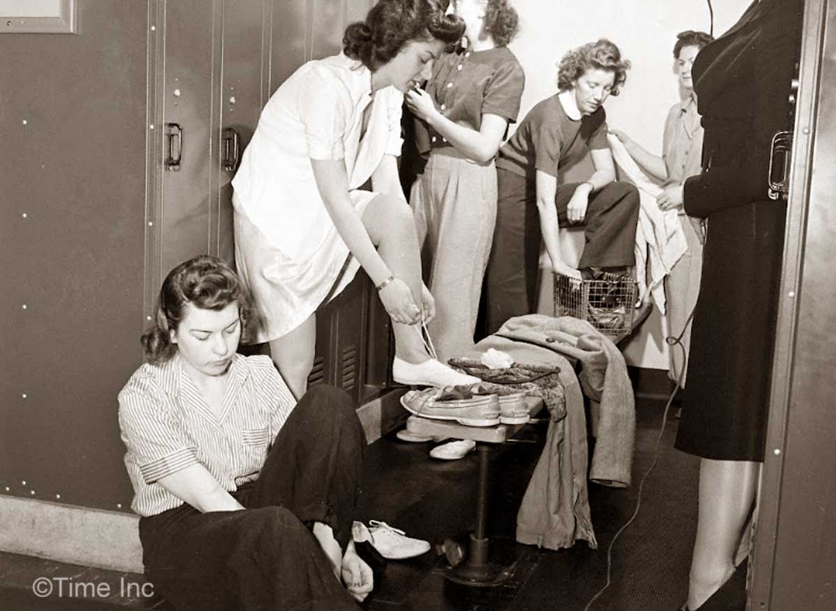 1940s Fashion - Men lose their Pants to the Women - Glamour Daze