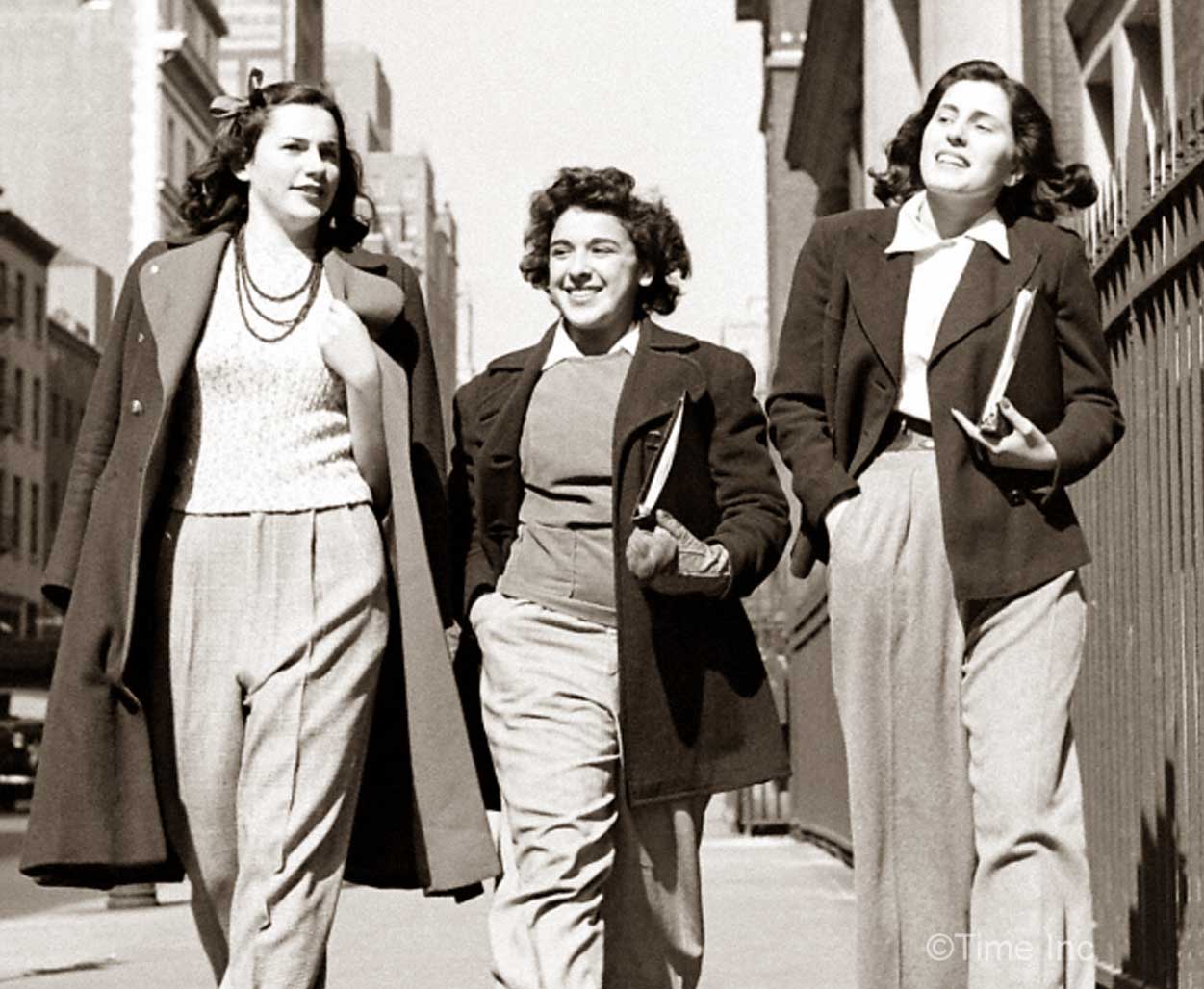 1940s Fashion Men Lose Their Pants To The Women Glamour Daze