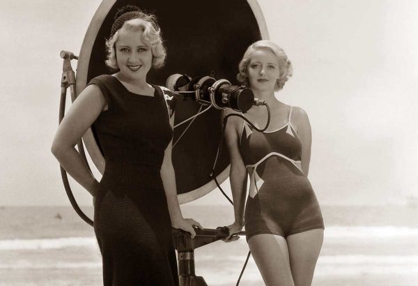 1930's bathing suits -Joan-Blondell---Bette-Davis-1932