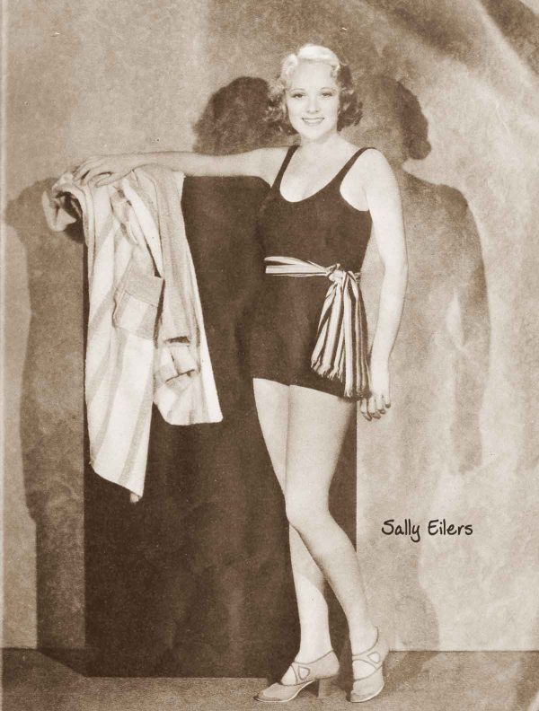 Hollywood-Swimsuit-fashion---July-1932c