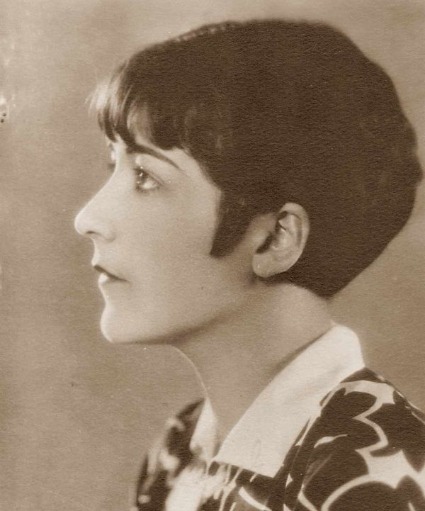 Iconic 1920's Hairstyles - The Pringle Shingle
