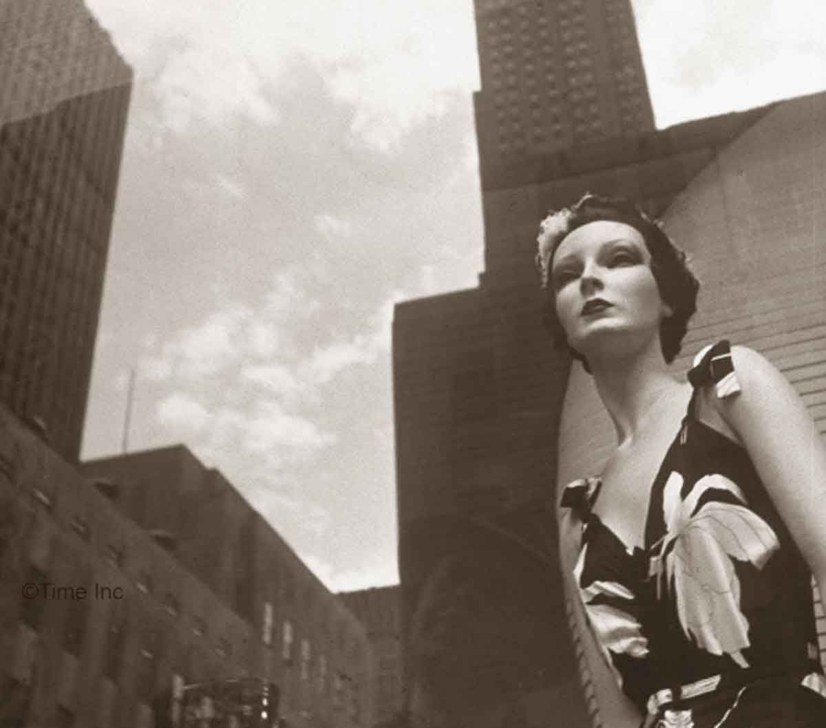 1930s-fashion---Grace-the-mannequin-1937