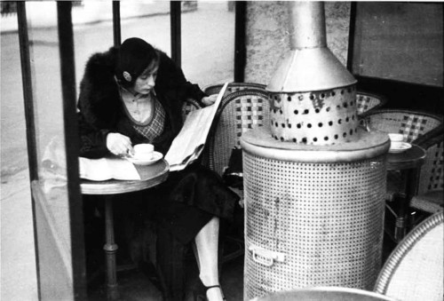 1928-Café-du-Dome,-Winter-Morning,-Paris---Andre-Kertèsz