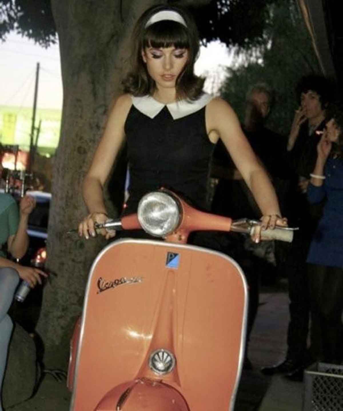 Vespa-Chic---How-the-world-was-seduced-by-a-scooter---1960s-girl