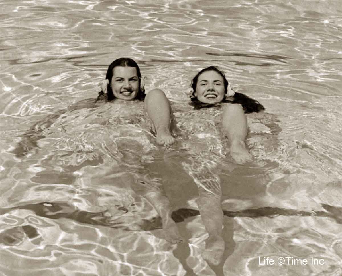 American-Swimmer---Swimsuits-of-1944j