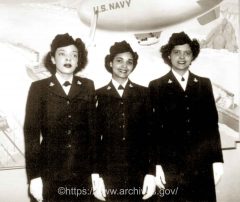 1940s War Fashion - Black Women serving in WW2 - Glamour Daze