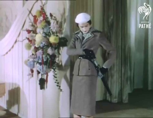 4-1950s-british-fashion-show-in-color-1951-digby-morton-suit