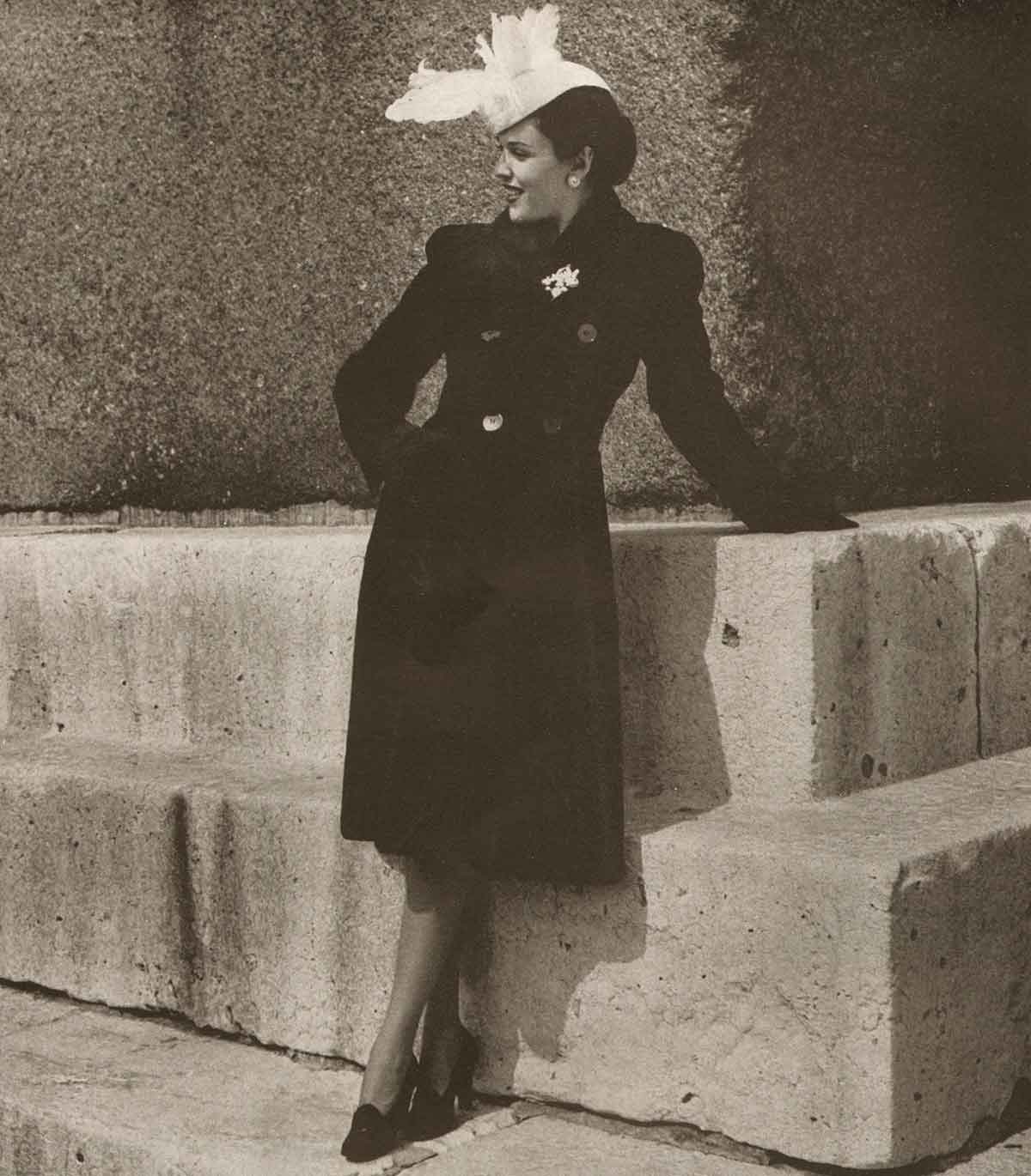1940s-fashion---Winter-Coats-and-Dresses---Vogue-1940