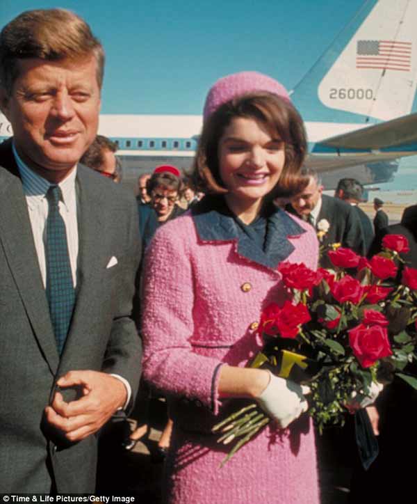 The Fascinating History Behind Jackie Kennedy's Pink Suit - Chanel