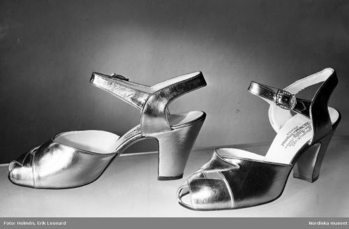 Evening shoes from Bally in silver and gold cherries. Sandals for dancing 1944