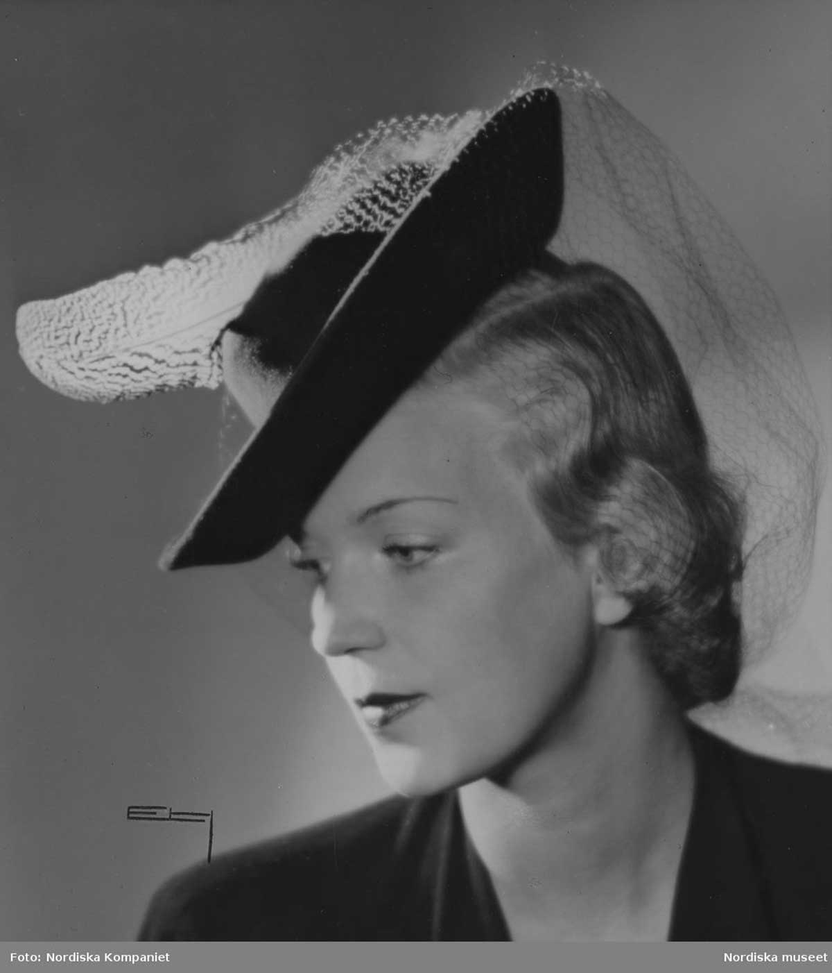 1942 Mexican Sombrero hat and veil