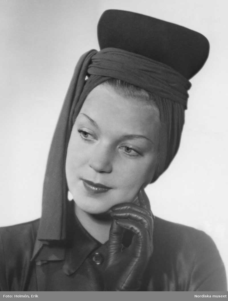 Ladies Pillbox hat combined with turban 1943