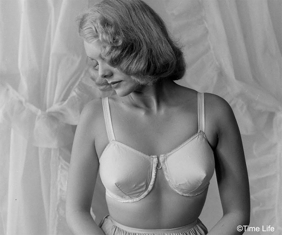 1940's Vintage ad for Loveable Bras Pointy Bra Retro Fashion Model 05/08/21