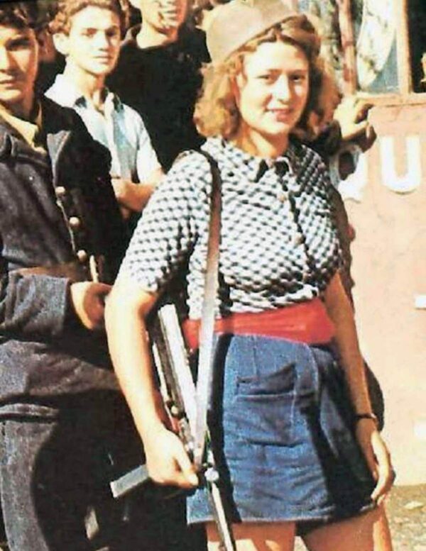 French-Resistance-fighter-–-Simone-Segouin-from-Chartres-France