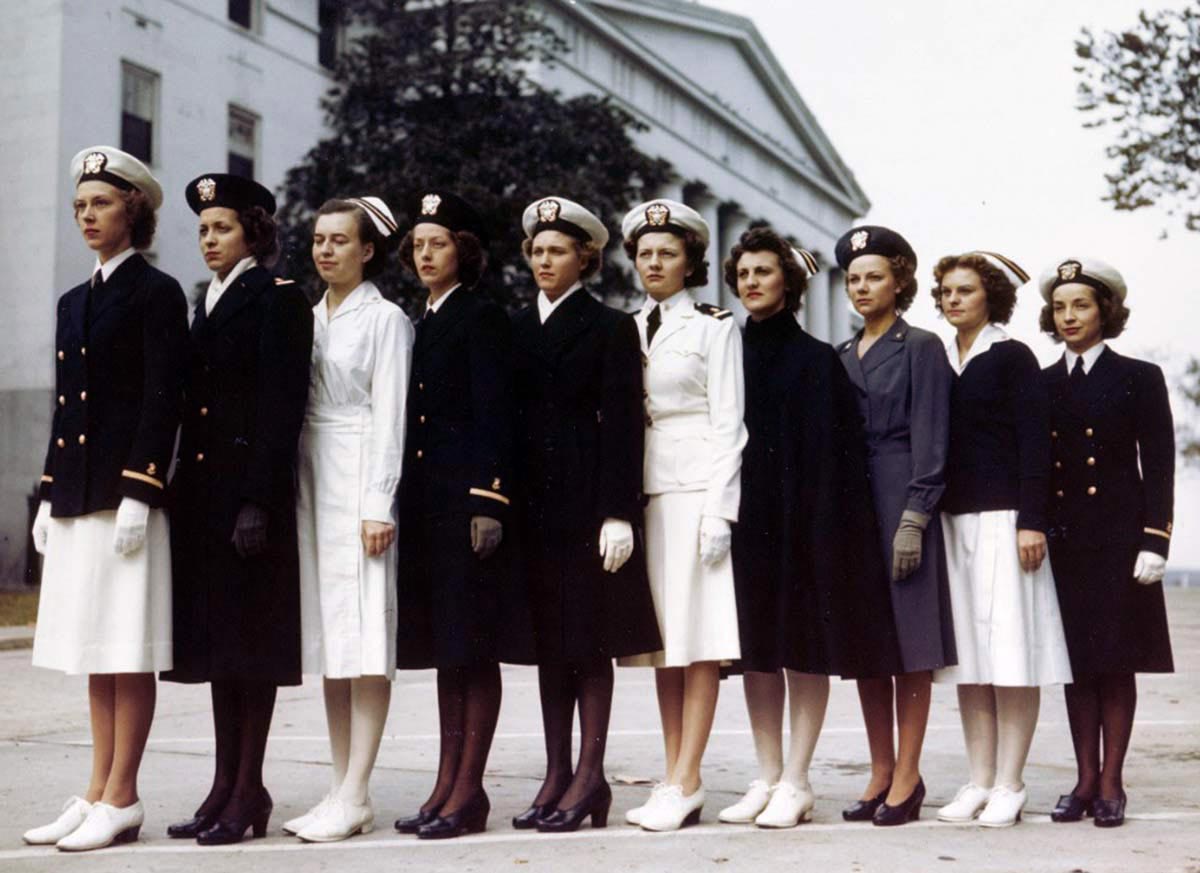 1940 #39 s WW2 Nurse Uniform Fashions Glamour Daze
