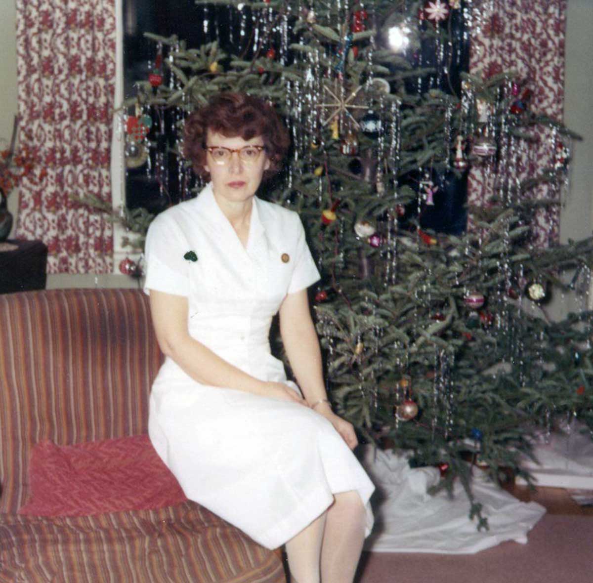 Photos of 20th Century Women at Christmas - 1960s