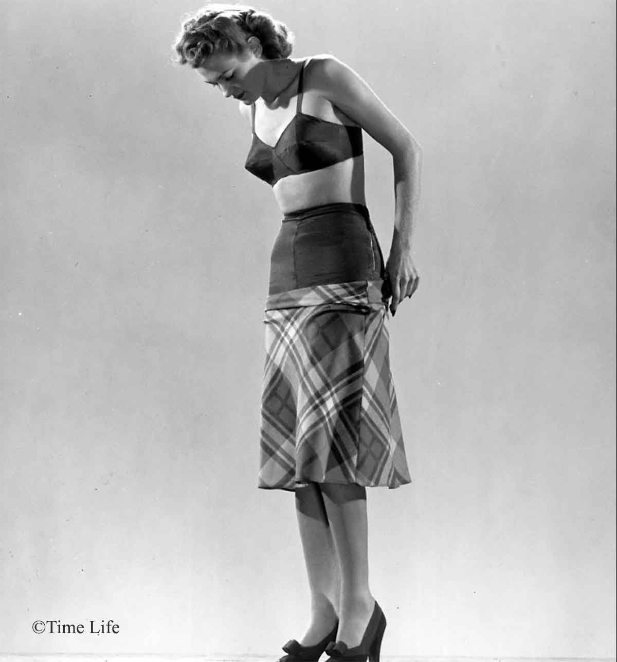 Winter-Underwear-1942---flannel-bra-girdle-and-wool-skirt