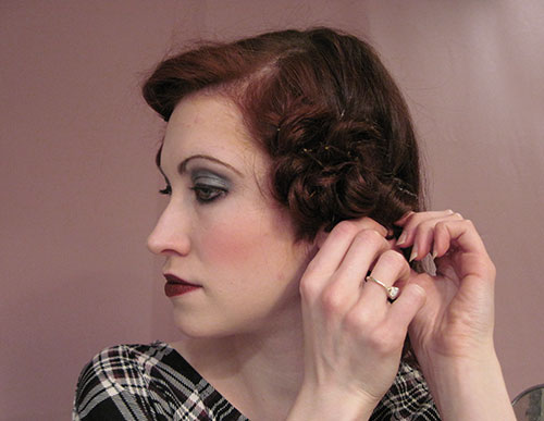 faux bob - Easy 1920's hairstyle