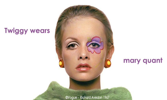 Twiggy-wears Quant makeup---Richard-Avedon