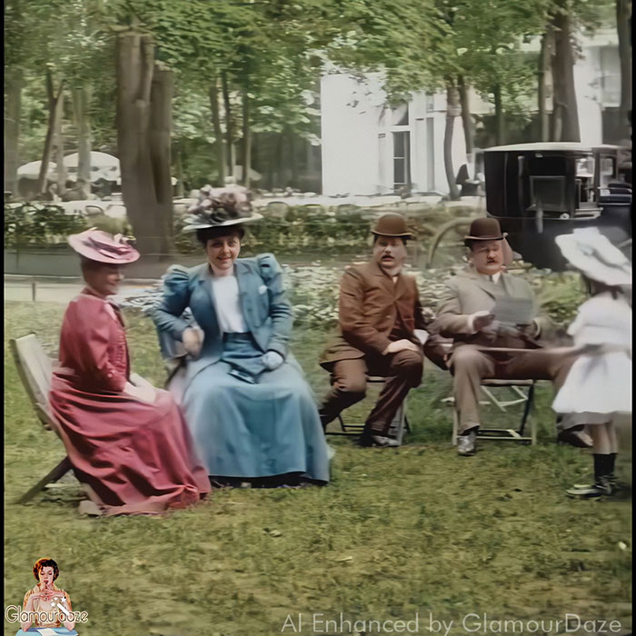 A family relax in the Bois de Boulogne paris