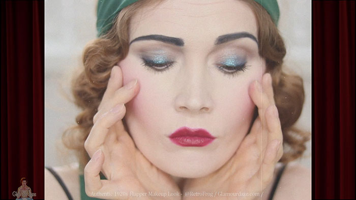 1920s flapper makeup look