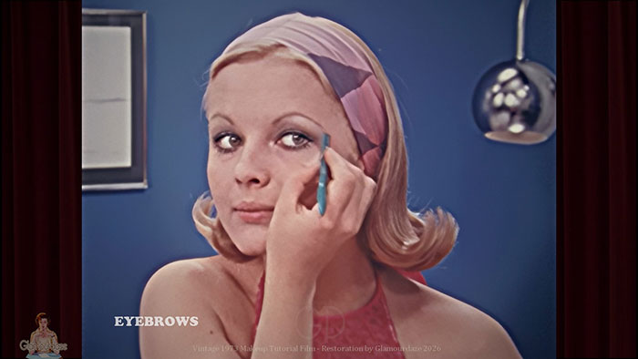 eyebrow pencil application