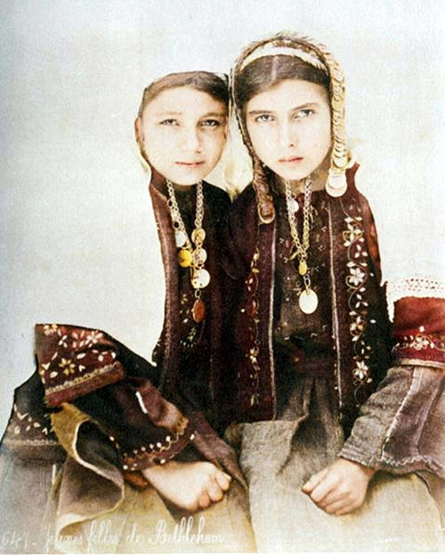 Bethlehem girls in traditional-dress-pre-1918 Image Glamourdaze